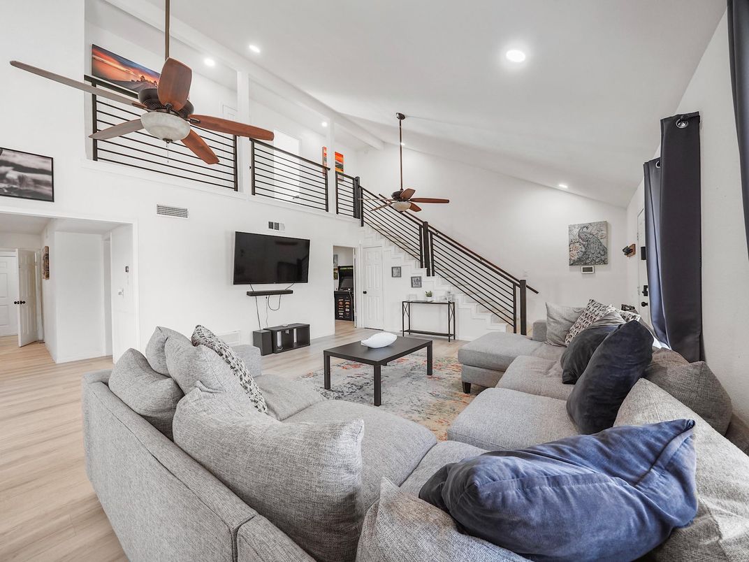 Interior, Living room, Recessed Lighting, Wood Texture Flooring