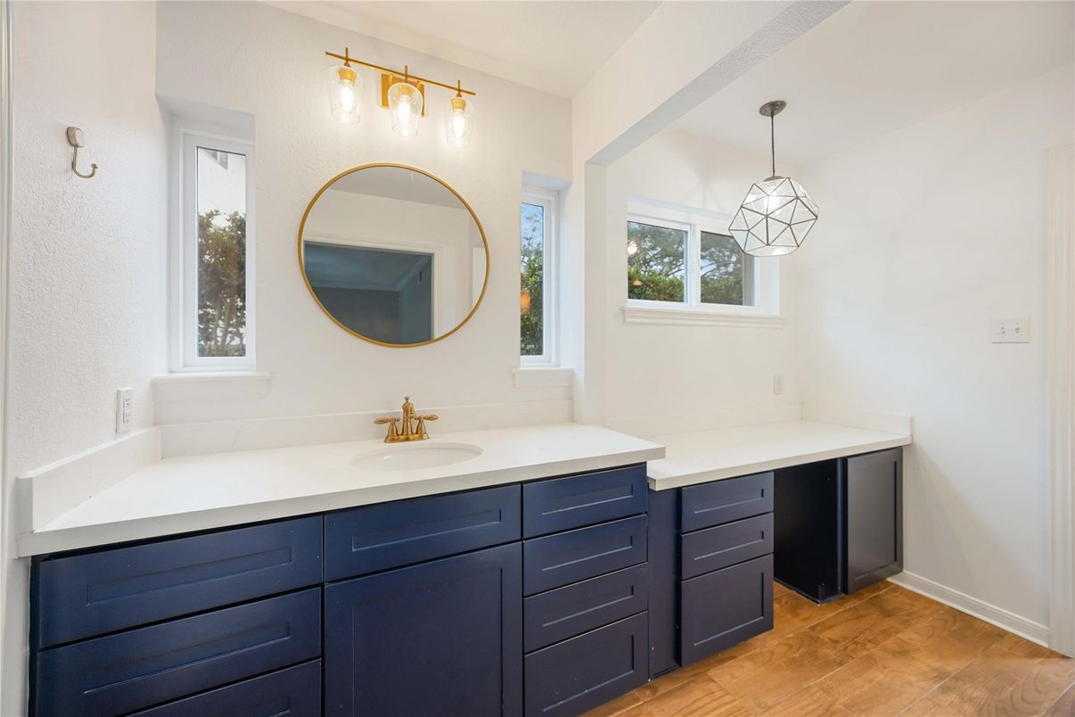 Bathroom, Dual Sink Vanities, Interior, Pendant Lights, Wood Texture Flooring