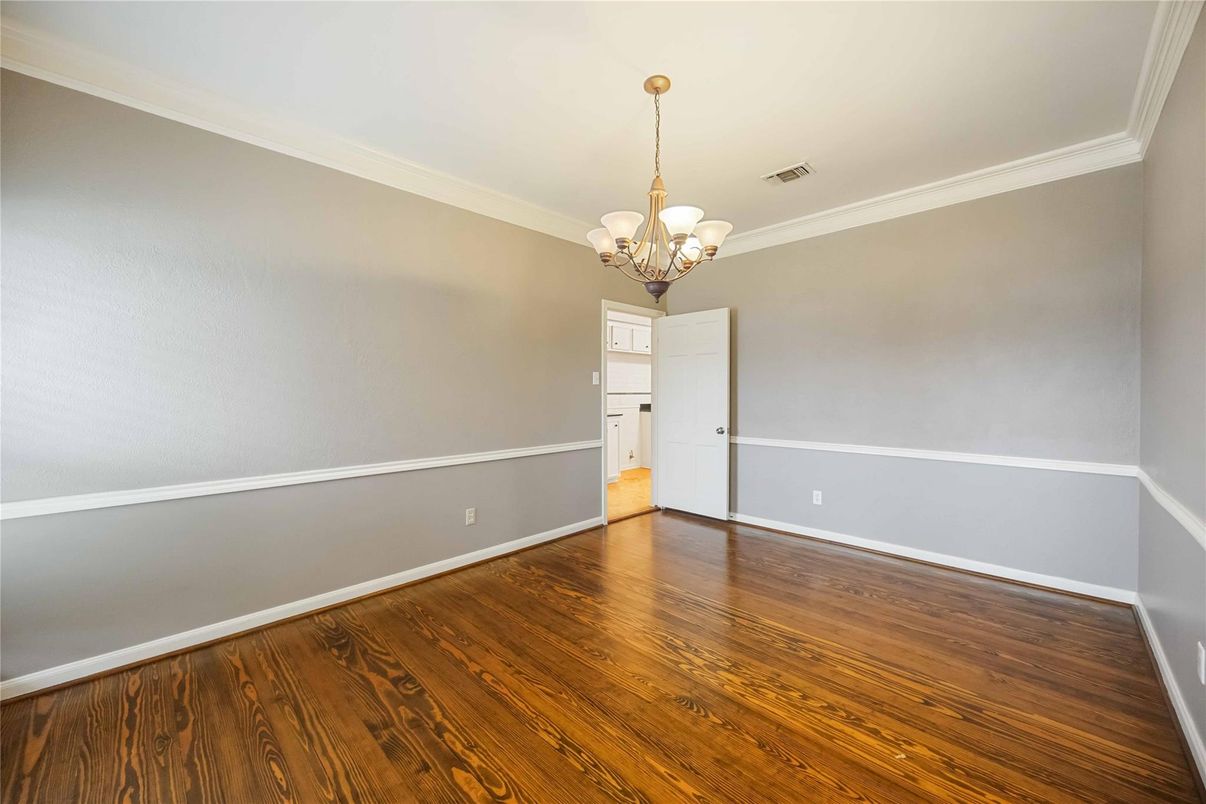 Chandelier, Empty room, Interior, Wood Texture Flooring