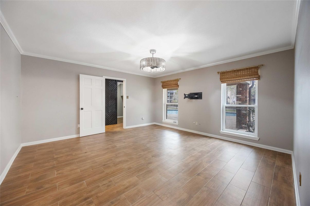 Chandelier, Empty room, Interior, Wood Texture Flooring