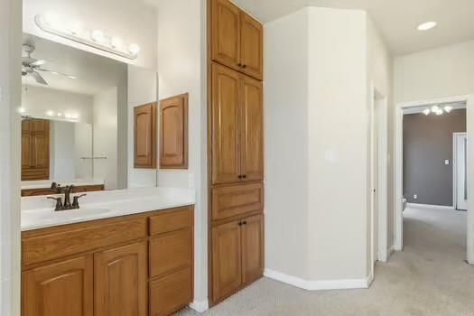 Bathroom, Interior, Recessed Lighting