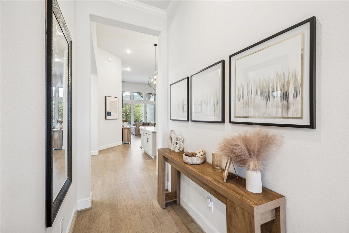 Interior, Pendant Lights, Recessed Lighting, Wood Texture Flooring