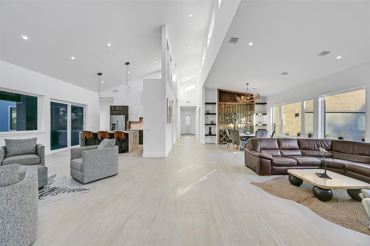 Dining room, Interior, Kitchen, Living room, Marble, Pendant Lights, Recessed Lighting