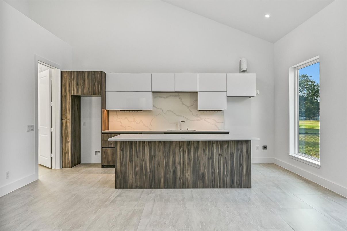 Interior, Kitchen, Marble Walls, Recessed Lighting