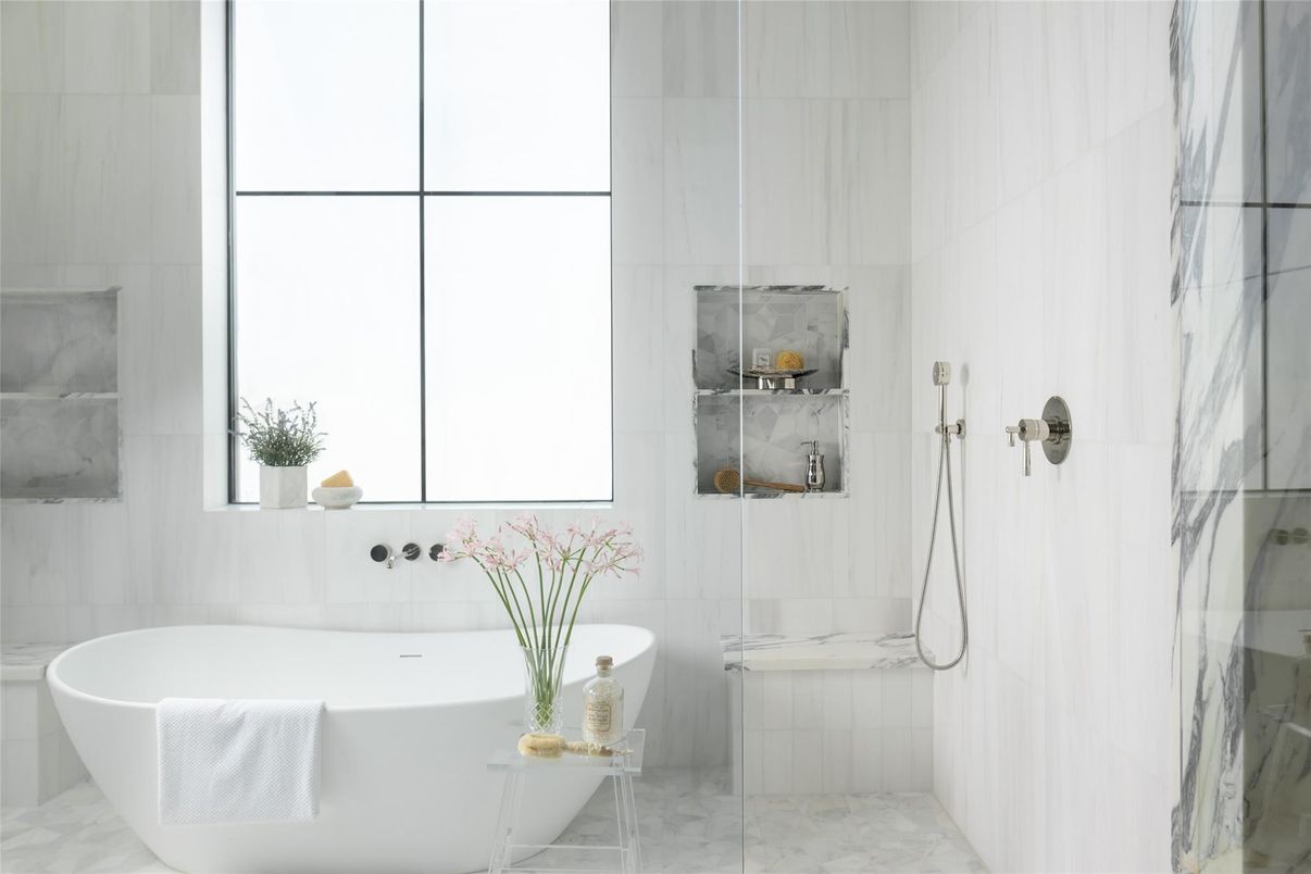 Bathroom, Free Standing Baths, Interior, Marble, Marble Walls