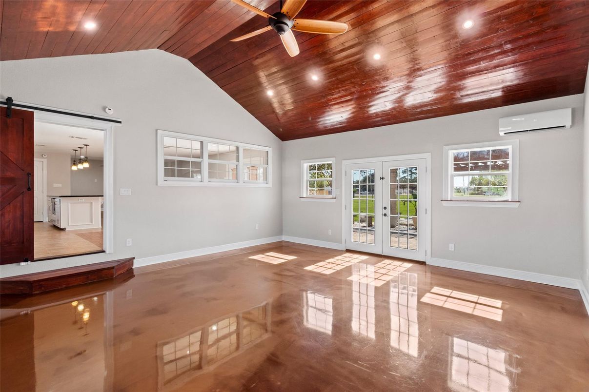 Empty room, Interior, Recessed Lighting, Wooden Ceilings