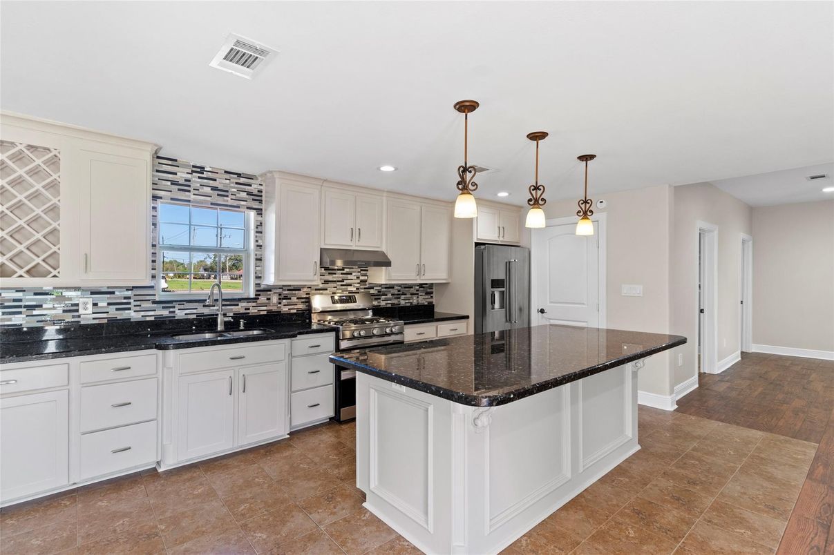 Interior, Kitchen, Pendant Lights, Recessed Lighting, Stainless Steel Appliances