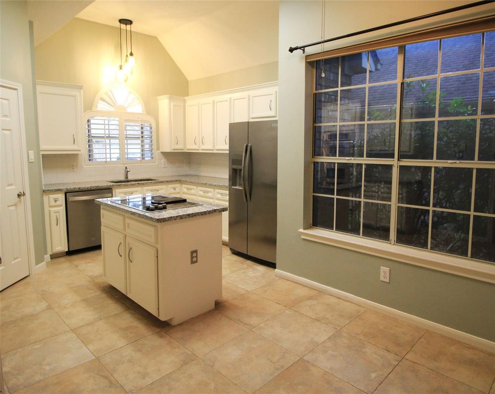 Interior, Kitchen, Pendant Lights, Stainless Steel Appliances