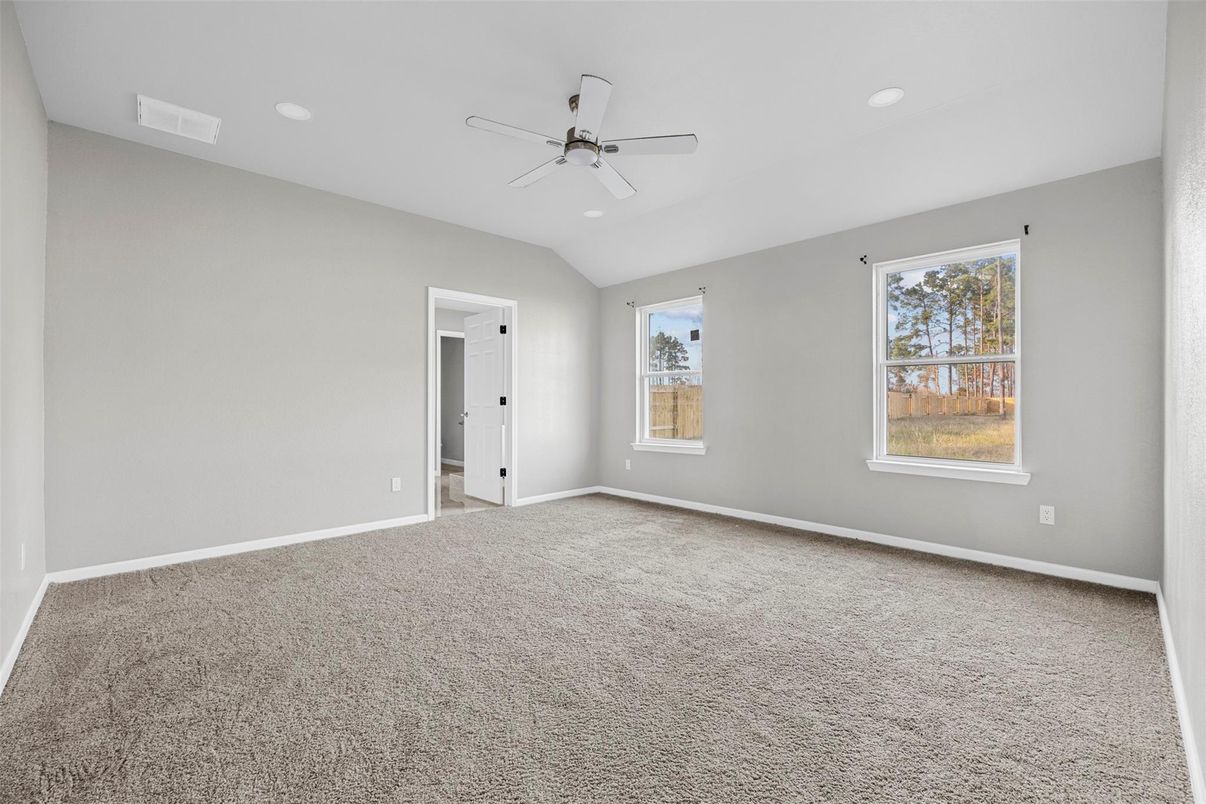 Empty room, Interior, Recessed Lighting