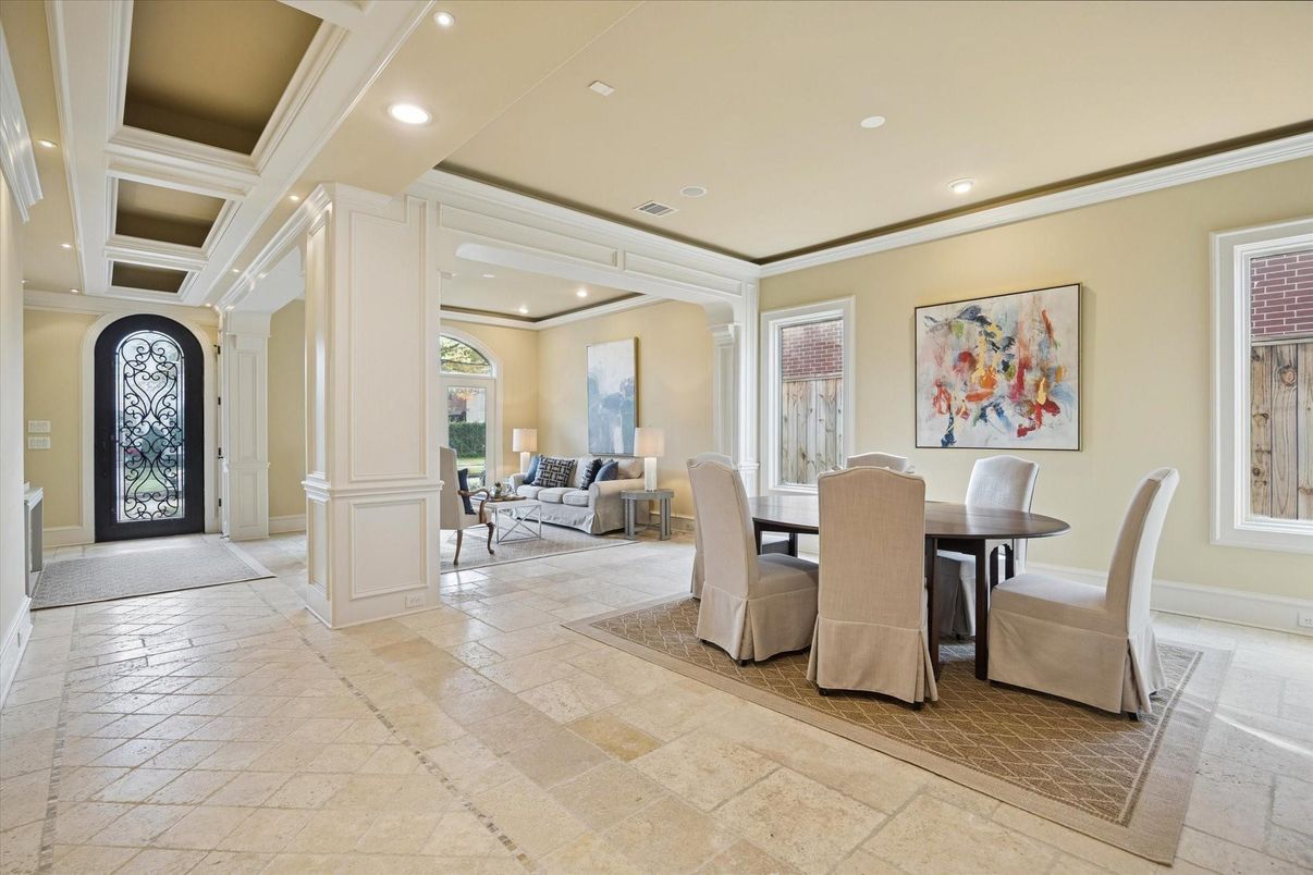 Dining room, Interior, Living room, Recessed Lighting