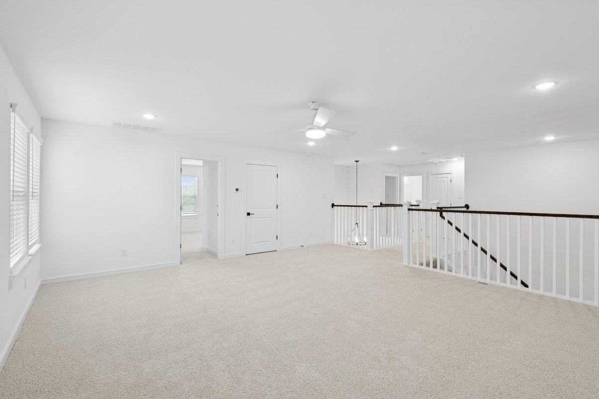 Empty room, Interior, Recessed Lighting