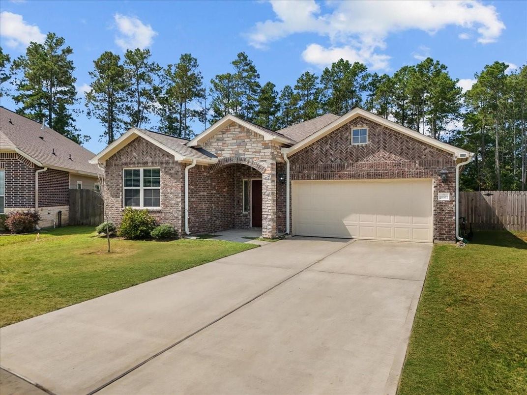 Attached, Exterior, Facade, Brick Facade, Brick Traditional