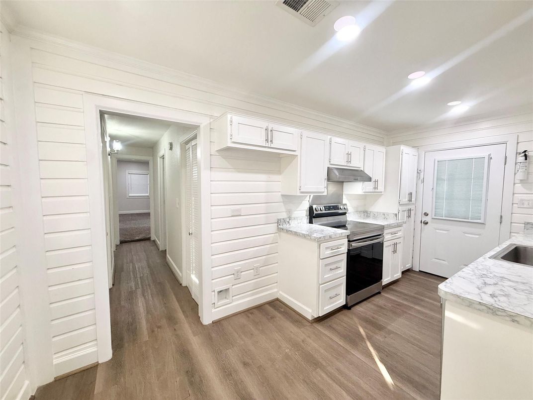 Interior, Kitchen, Recessed Lighting, Wood Texture Flooring