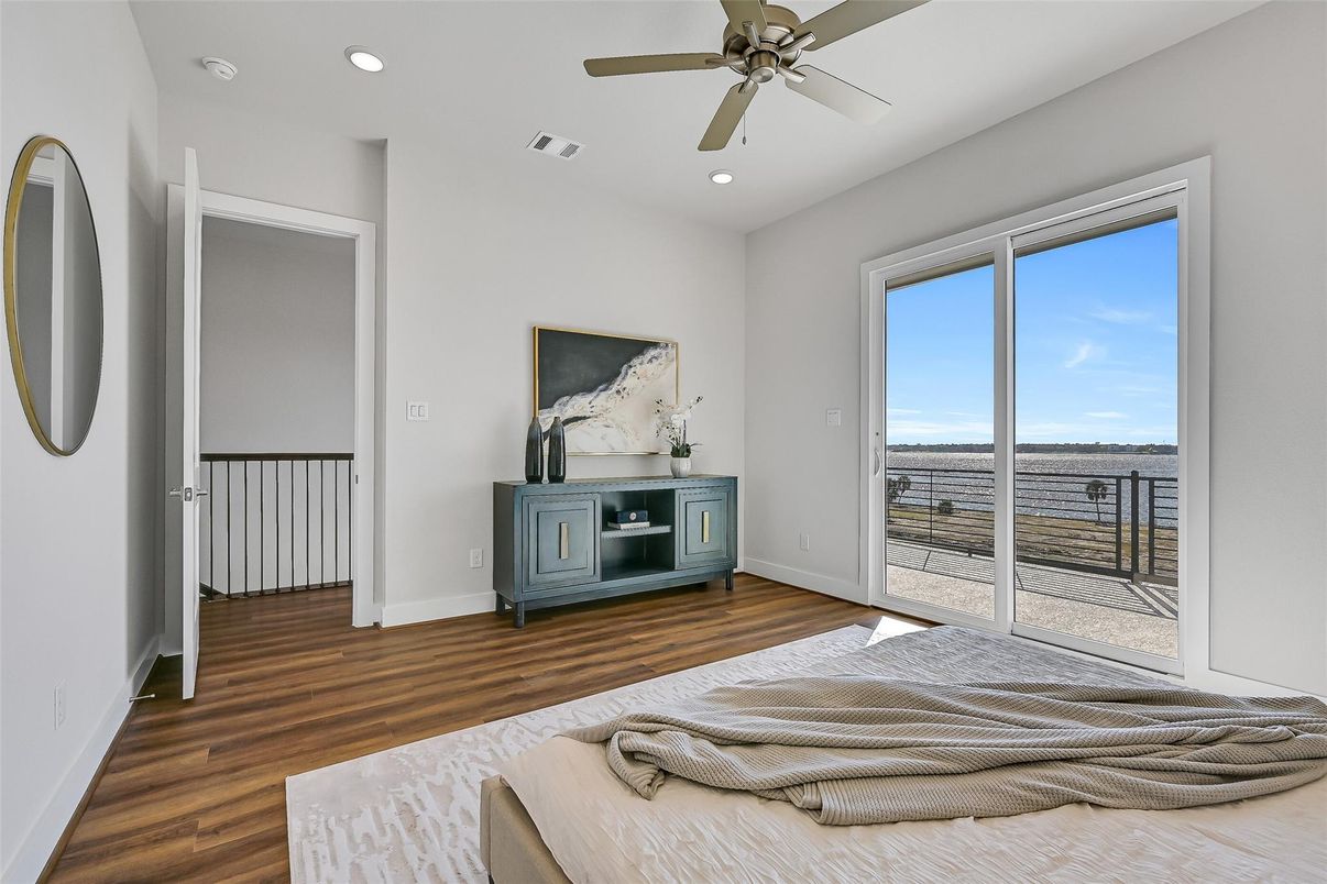 Interior, Recessed Lighting, Water, Wood Texture Flooring