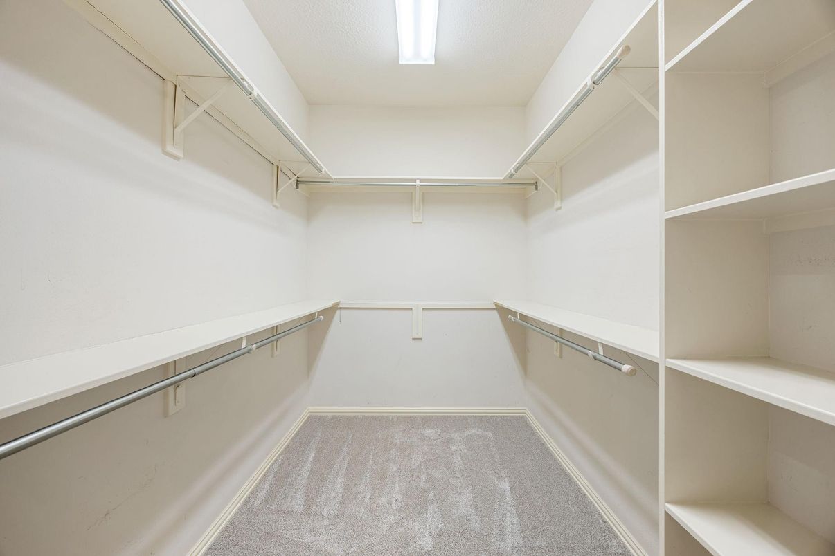 Interior, Walk-in Closets