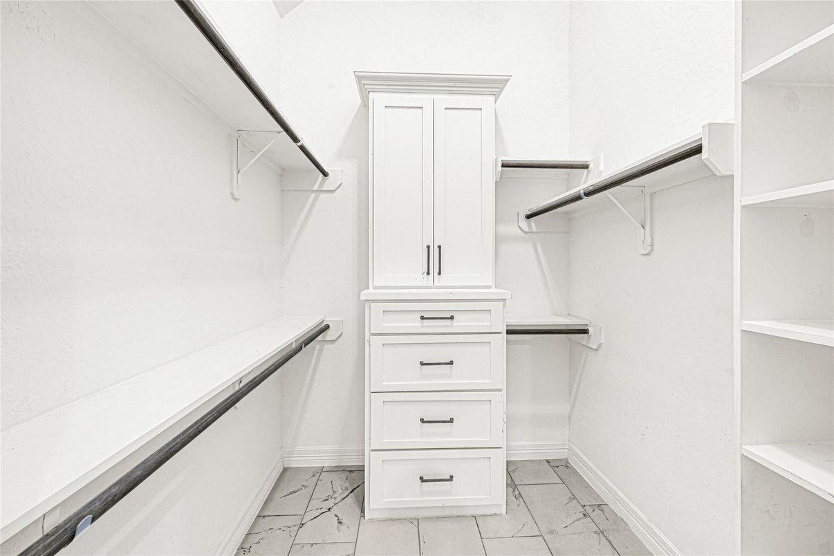 Interior, Marble, Walk-in Closets