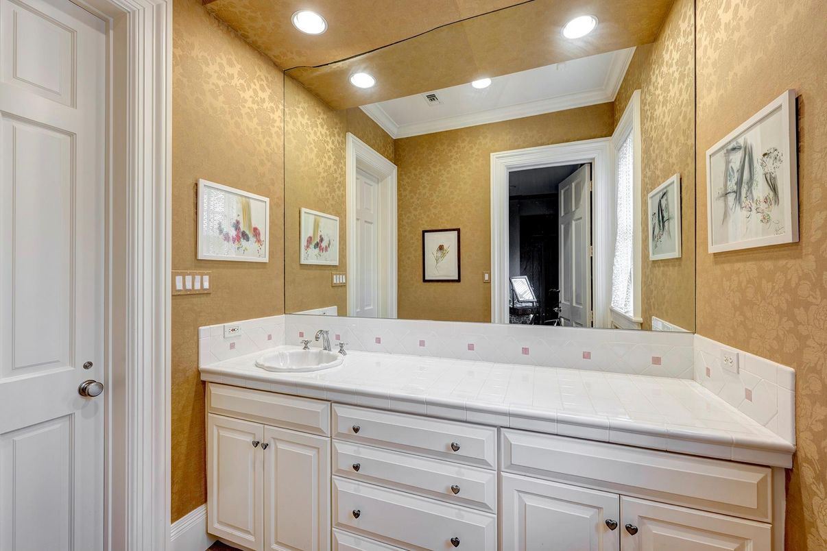 Bathroom, Interior, Recessed Lighting, Tile Countertops