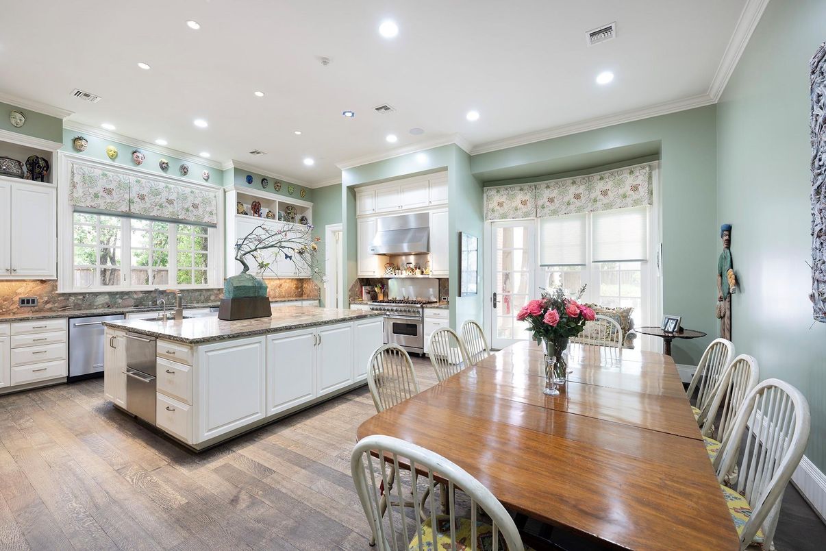 Dining room, Interior, Kitchen, Recessed Lighting, Stainless Steel Appliances, Wood Texture Flooring