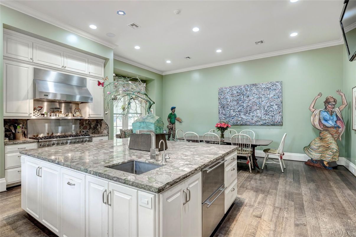 Dining room, Interior, Kitchen, Recessed Lighting, Stainless Steel Appliances, Wood Texture Flooring