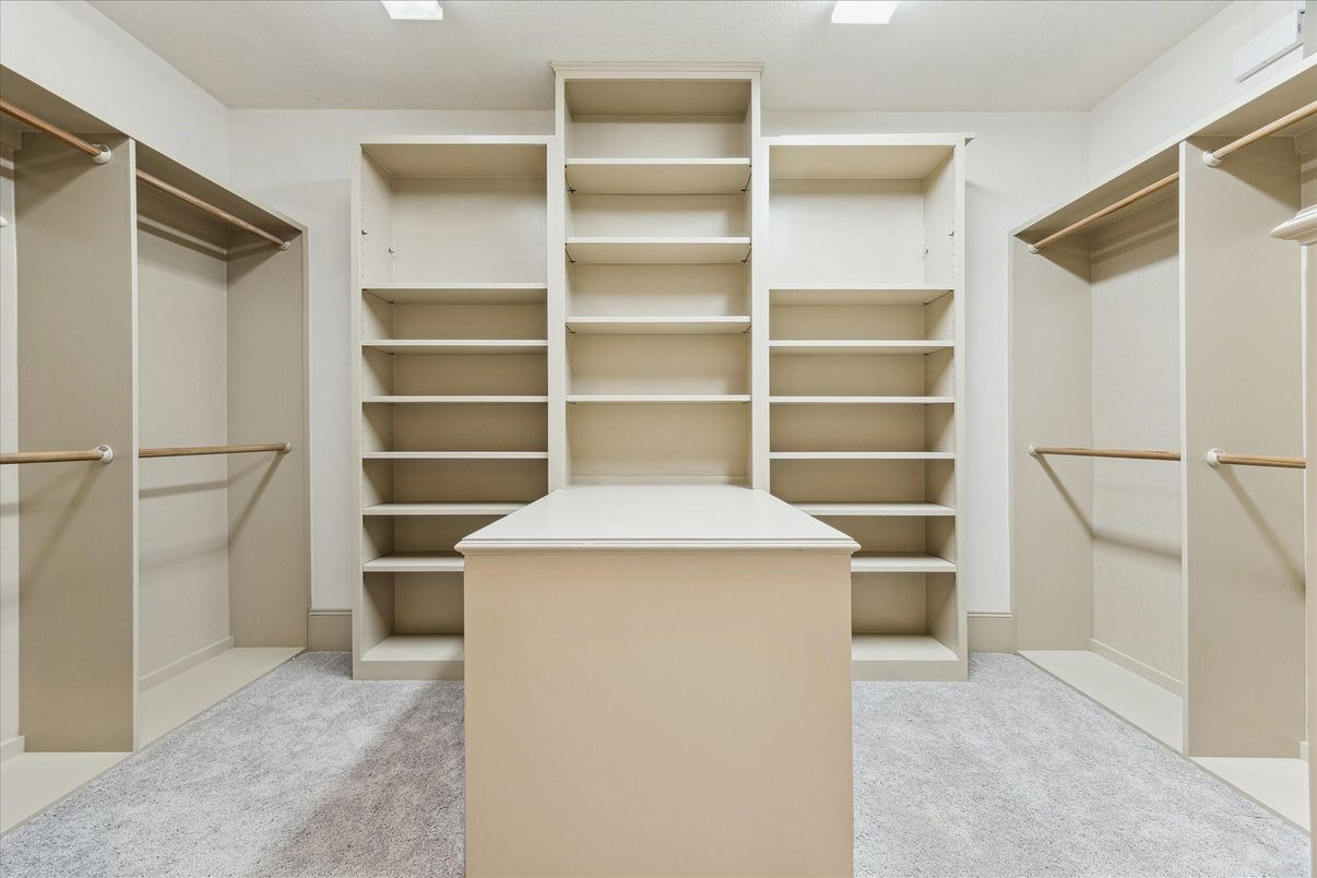 Interior, Walk-in Closets