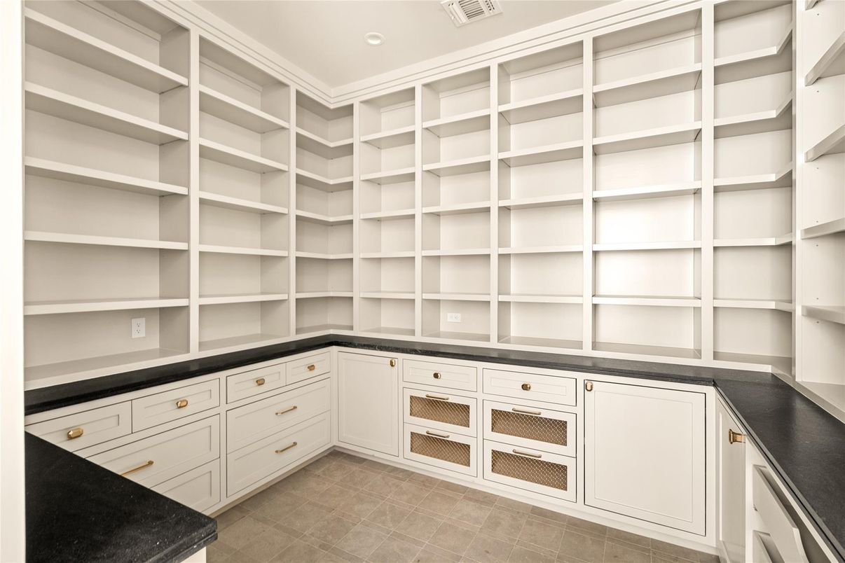 Interior, Recessed Lighting, Walk-in Closets