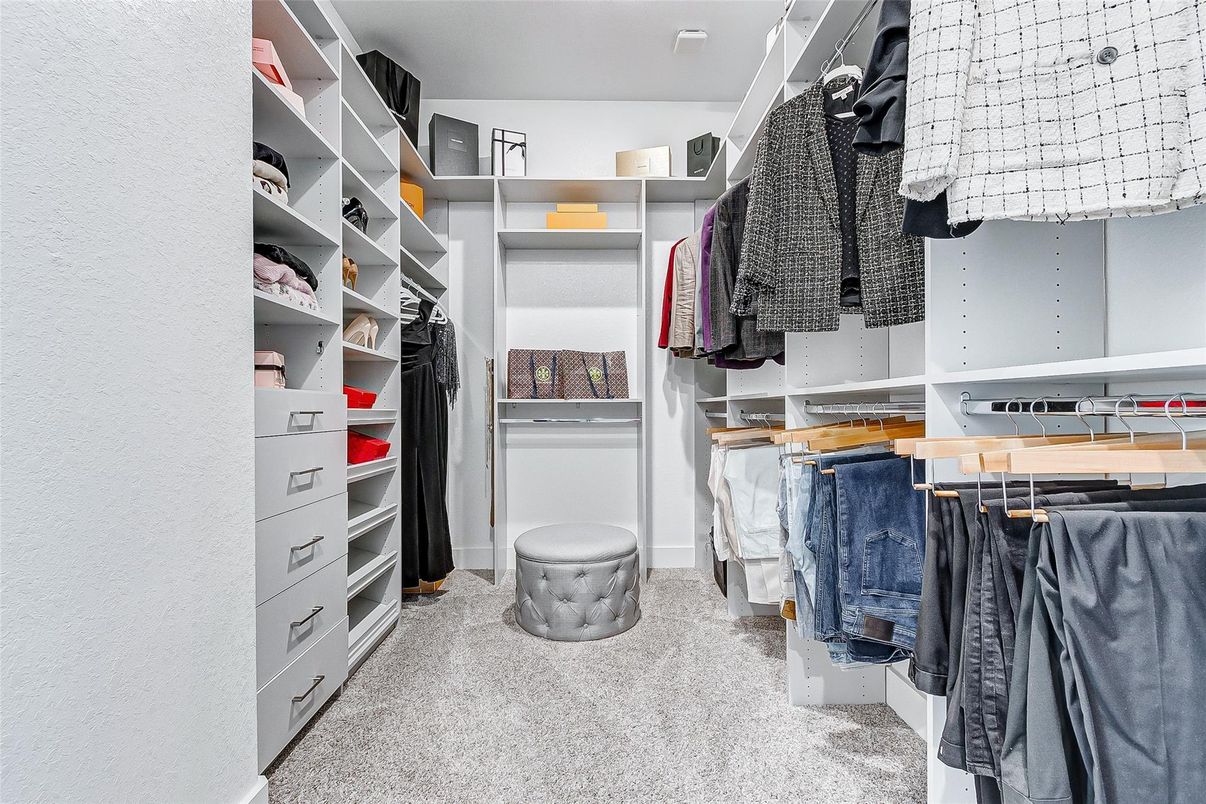 Interior, Walk-in Closets