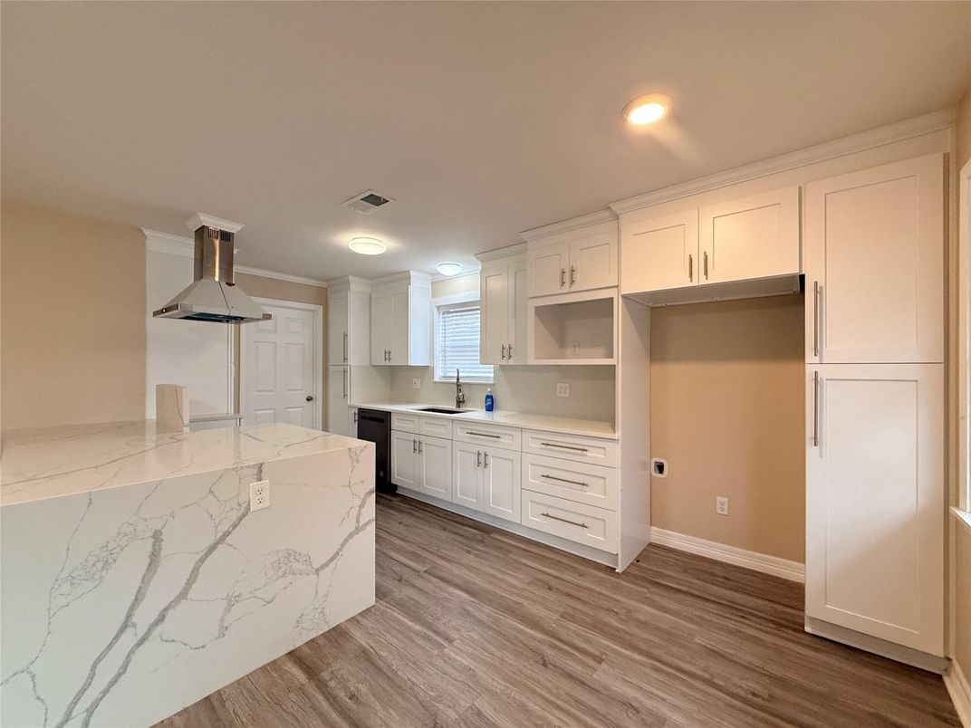 Interior, Kitchen, Recessed Lighting, Wood Texture Flooring