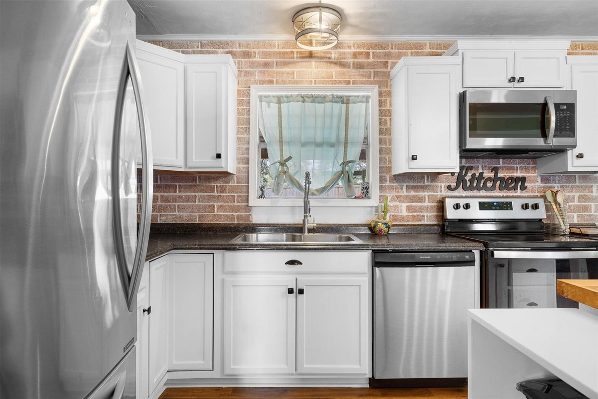 Interior, Kitchen, Stainless Steel Appliances, Wood Texture Flooring