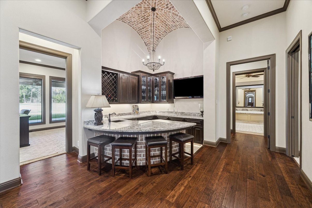 Chandelier, Dining room, Interior, Recessed Lighting, Wood Texture Flooring
