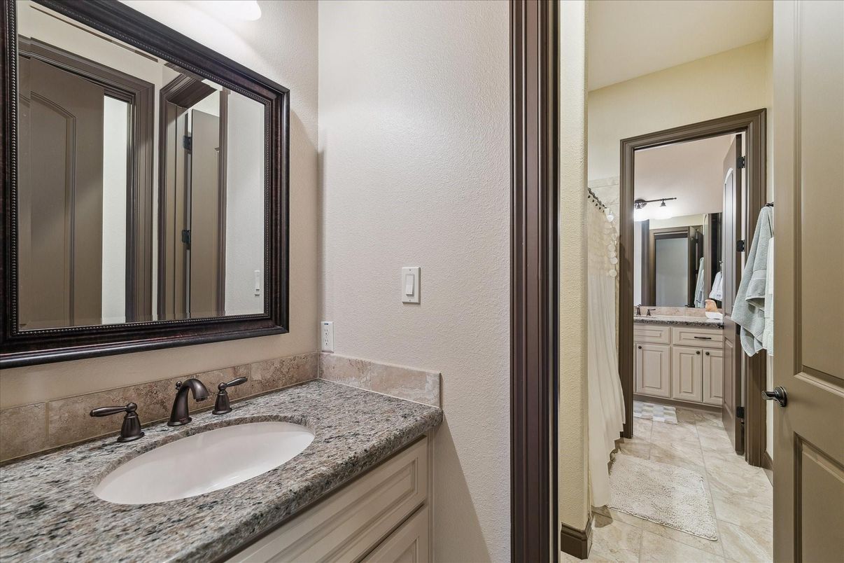 Bathroom, Dual Sink Vanities, Interior