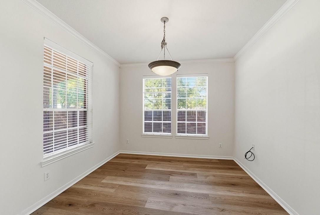 Empty room, Interior, Pendant Lights, Wood Texture Flooring