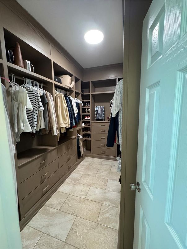 Interior, Recessed Lighting, Walk-in Closets