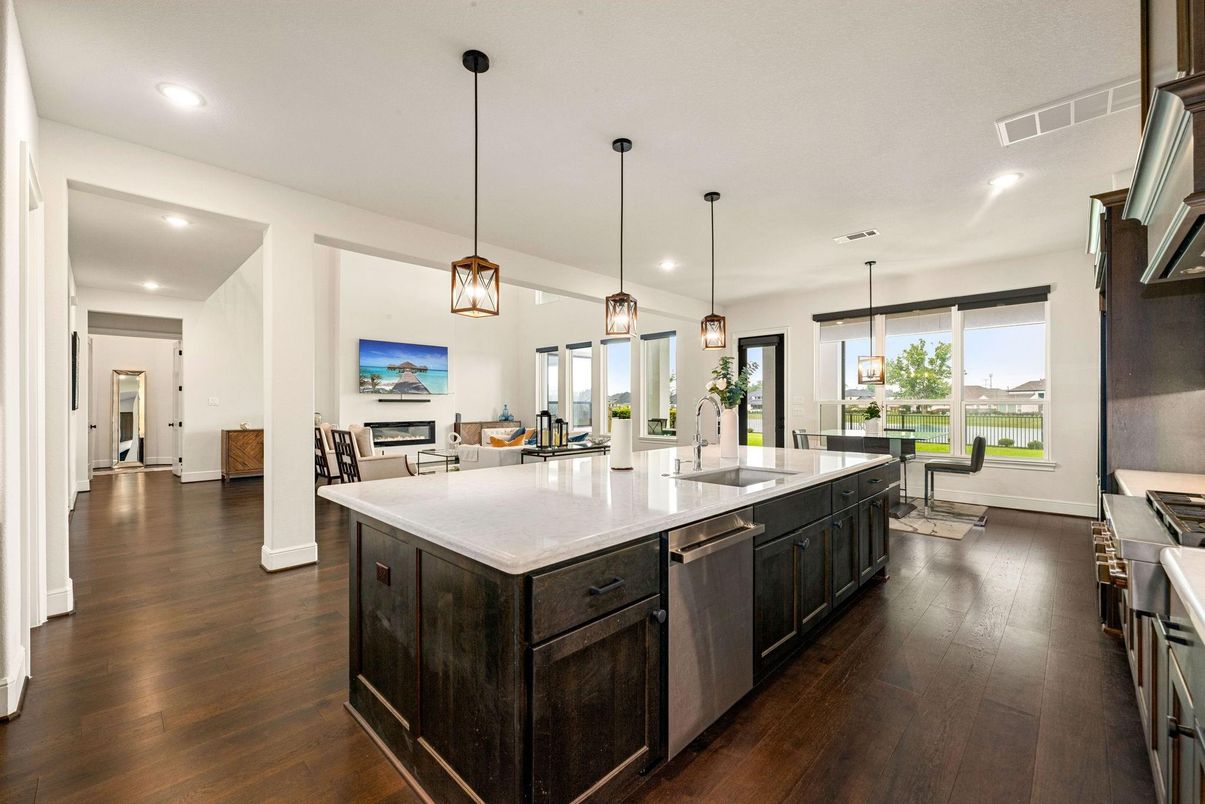 Dining room, Interior, Kitchen, Pendant Lights, Recessed Lighting, Wood Texture Flooring