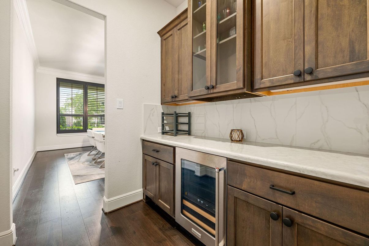 Dining room, Interior, Kitchen, Marble Walls, Stainless Steel Appliances, Wood Texture Flooring
