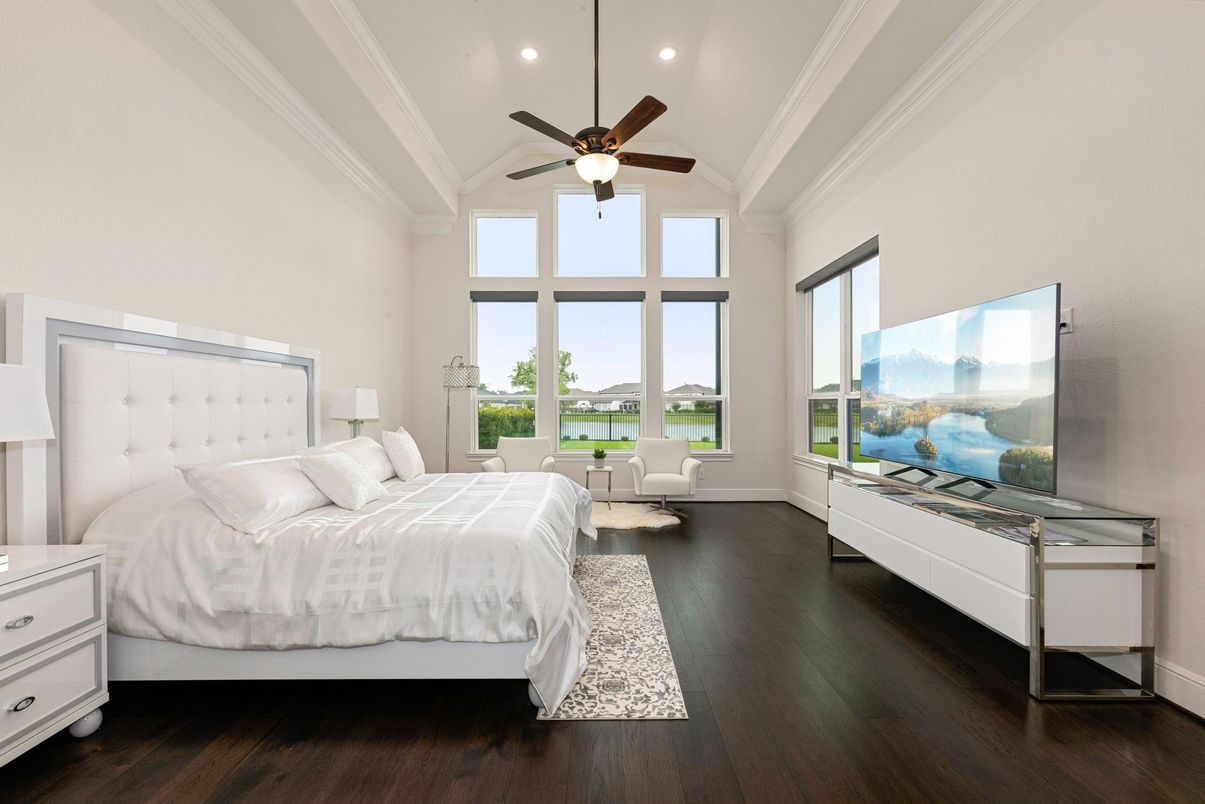 Bedroom, Interior, Recessed Lighting, Water, Wood Texture Flooring