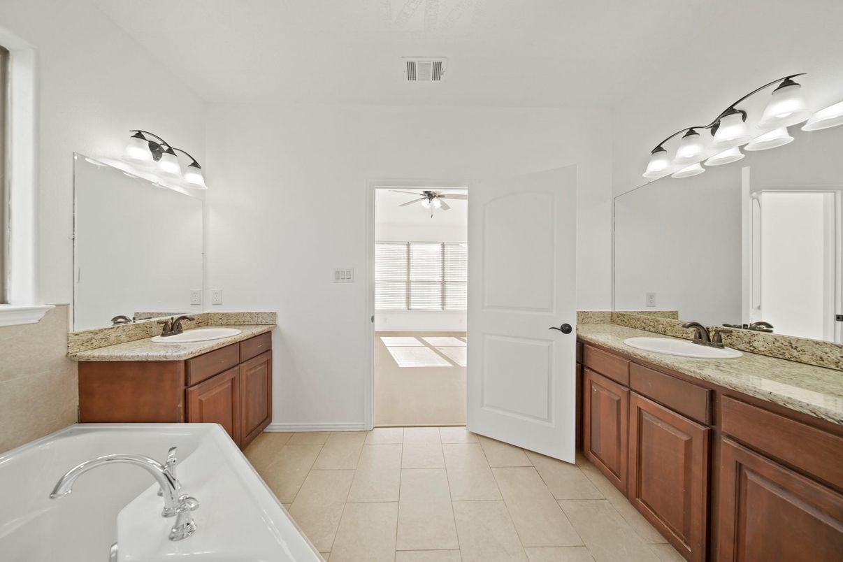 Bathroom, Dual Sink Vanities, Interior