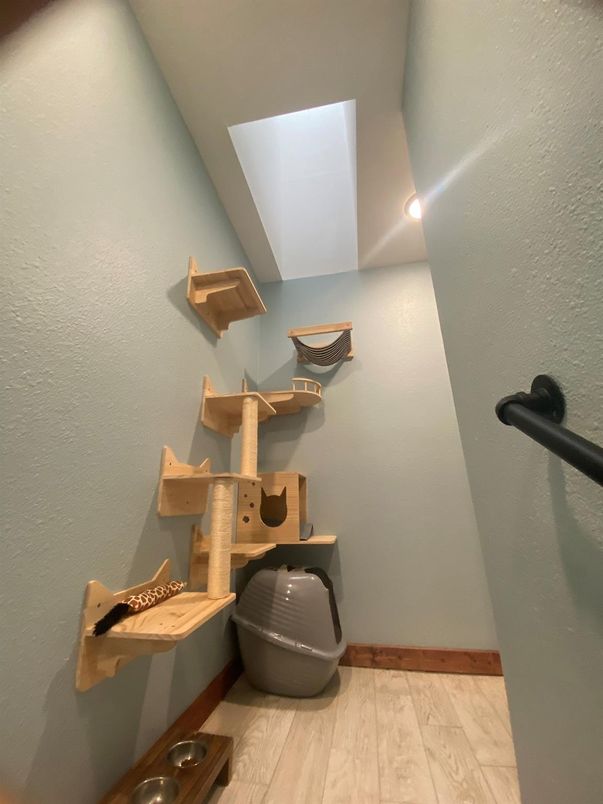 Interior, Marble, Recessed Lighting, Wood Texture Flooring