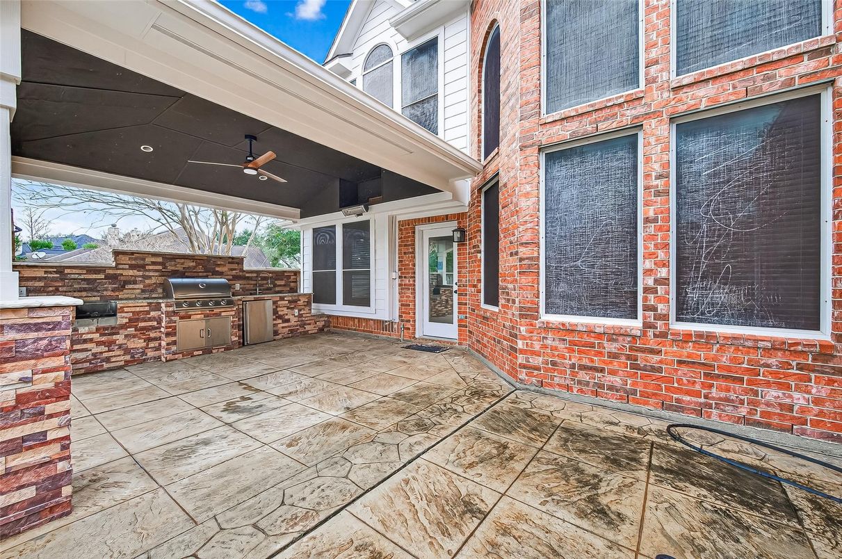 Exterior, Outdoor Kitchen