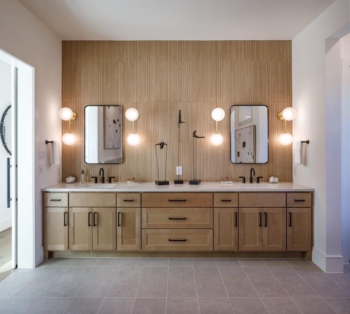 Bathroom, Dual Sink Vanities, Interior