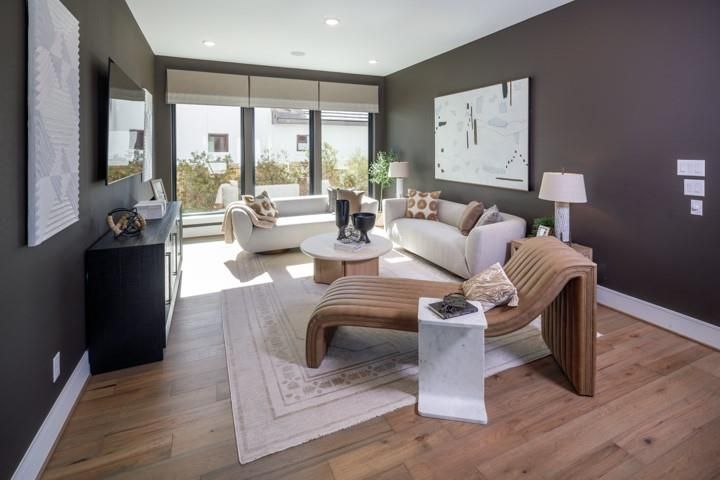 Interior, Living room, Recessed Lighting, Wood Texture Flooring