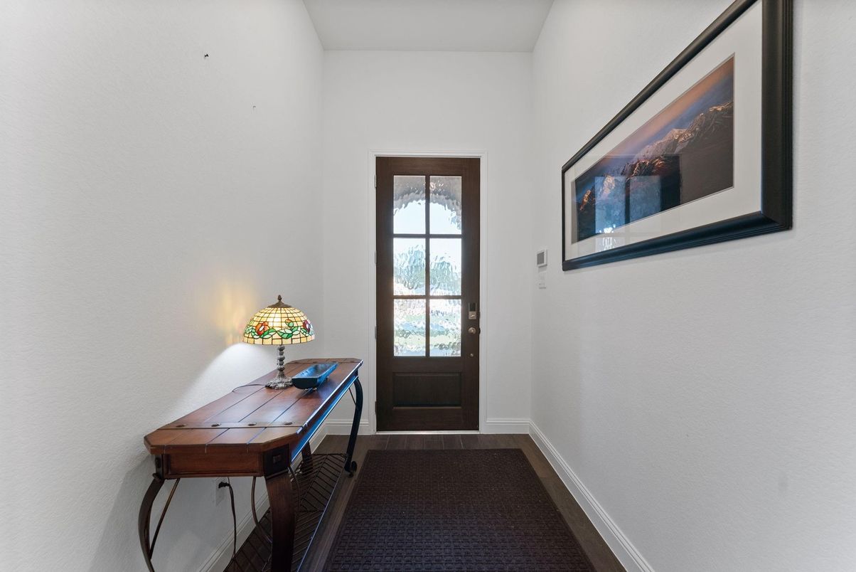 Home Office, Interior