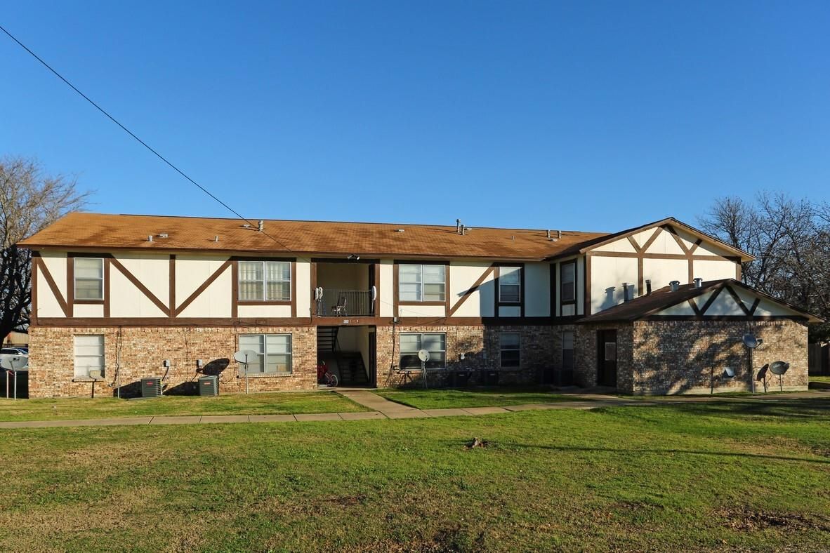 Backyard, Exterior, Facade, Tudor Revival