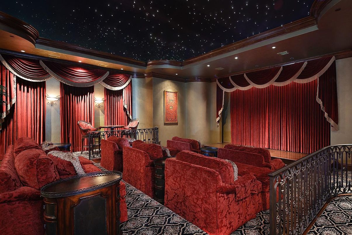 Dining room, Interior, Projection Screen, Recessed Lighting, Theatre Room