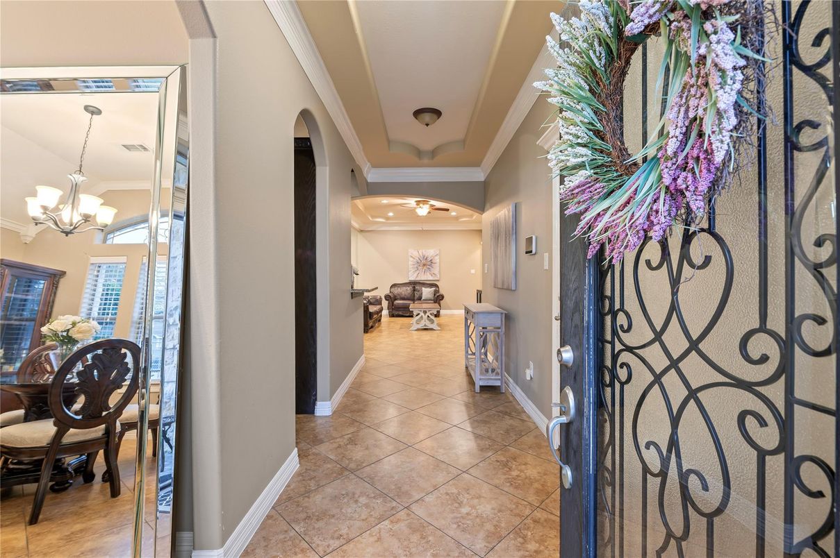 Chandelier, Dining room, Interior, Recessed Lighting