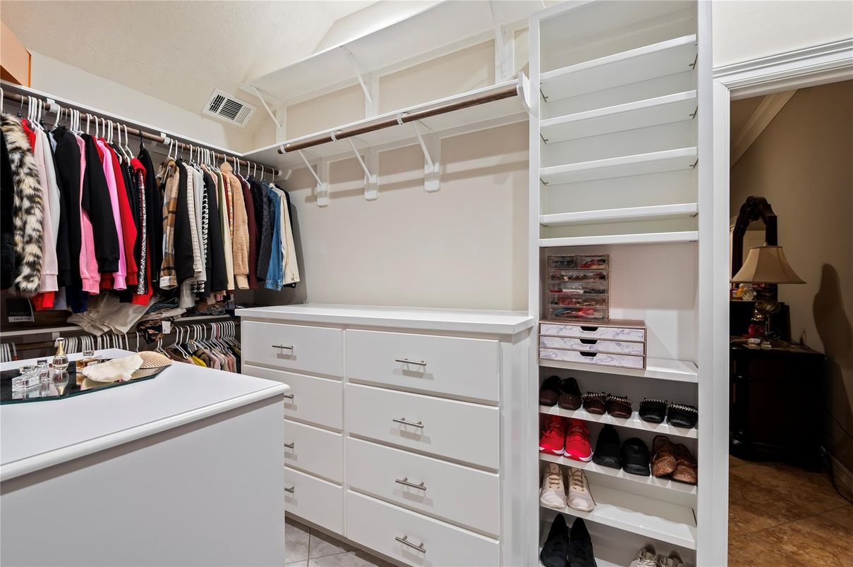Interior, Walk-in Closets