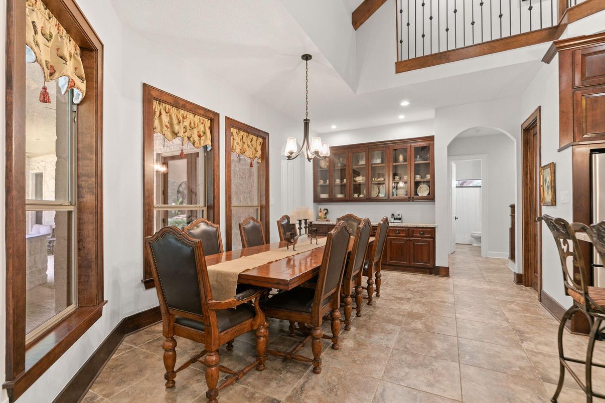 Chandelier, Dining room, Interior, Pendant Lights, Recessed Lighting