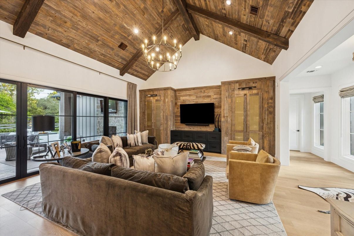 Chandelier, Interior, Living room, Recessed Lighting, Wooden Beams, Wooden Ceilings, Wood Texture Flooring