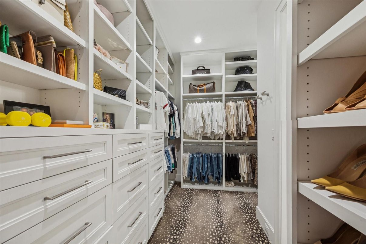 Interior, Recessed Lighting, Walk-in Closets