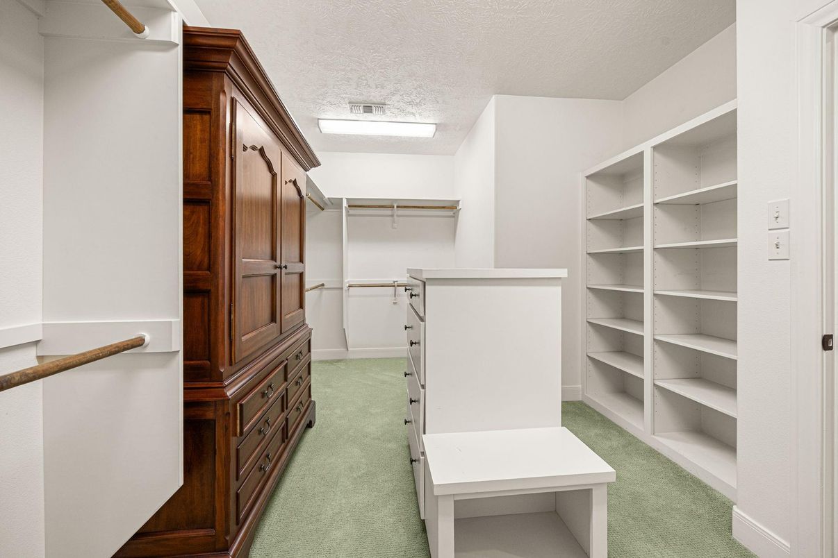 Interior, Walk-in Closets