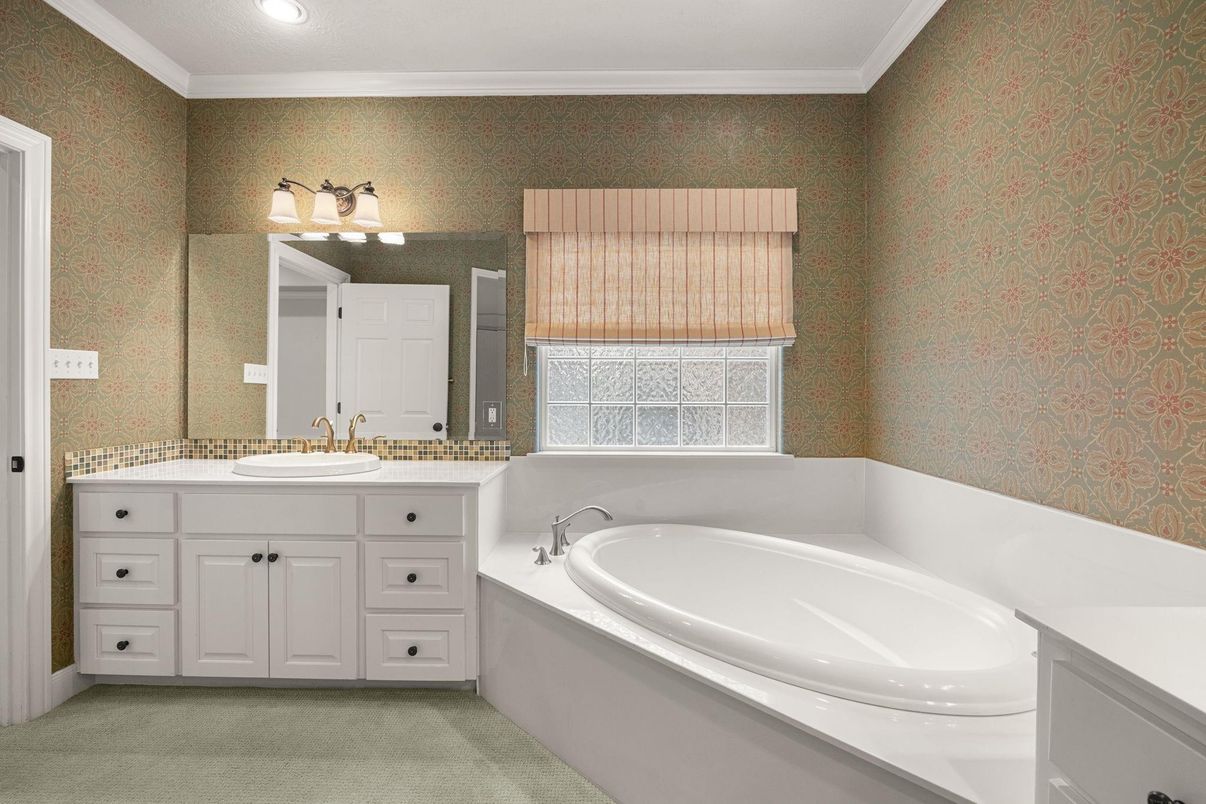 Bathroom, Interior, Recessed Lighting